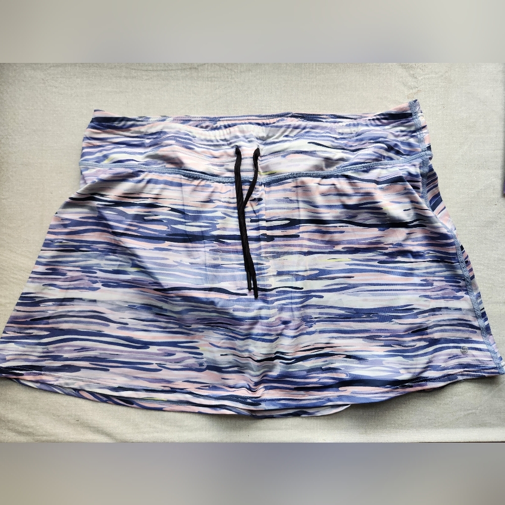 NWOT SkirtSports Lotta breeze